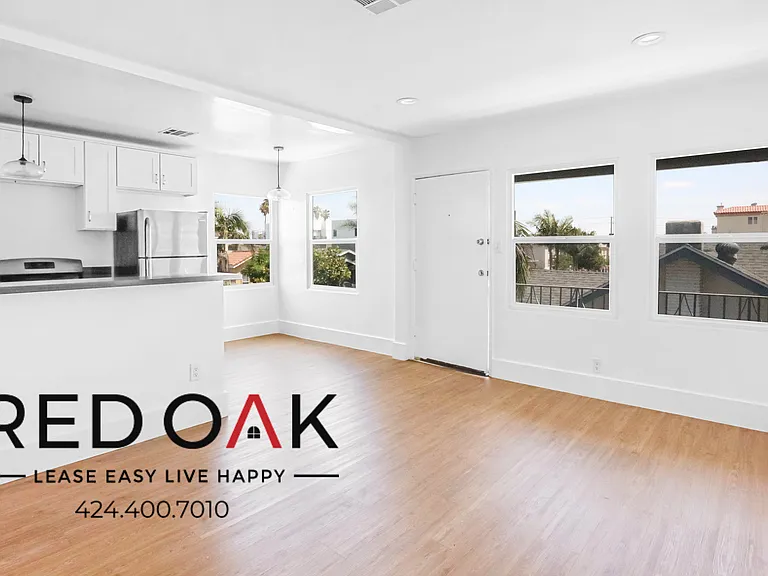 641 N Serrano Ave #4 — Photo 1