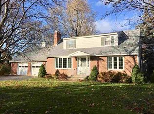 2163 Rankin Rd, Niskayuna, NY 12309