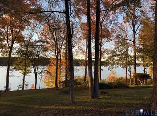 5601 Promontory Pointe Rd, Midlothian, VA 23112