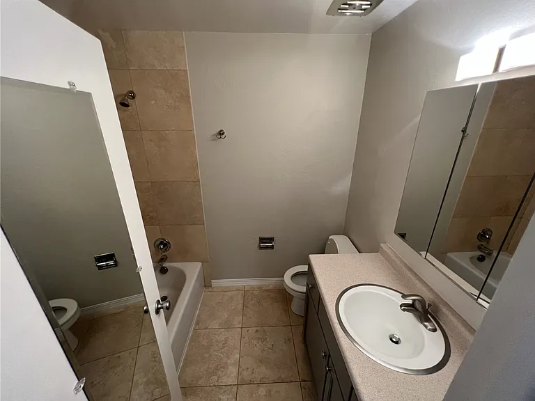 1813 S Laurelhurst Dr #1 — Photo 20