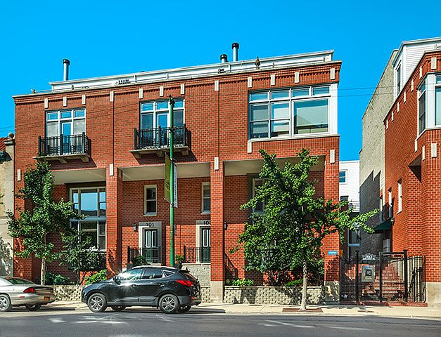 1st image of 2843 N Lincoln Ave APT 201