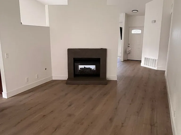 169 Ely St — Photo 4