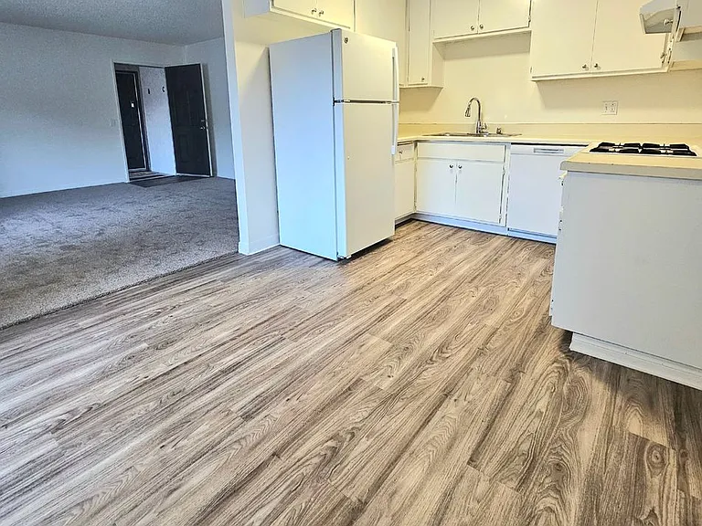 9669 Marilla Dr — Photo 11