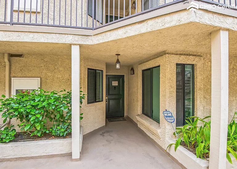1942 Grace Ave #217 — Photo 19