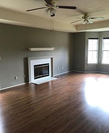 4th image of 292 E Keanahalululu Ln