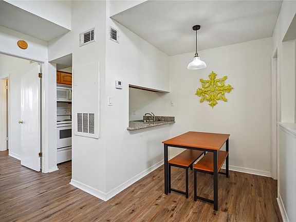 4th image of 2330 Edenborn Ave APT 317