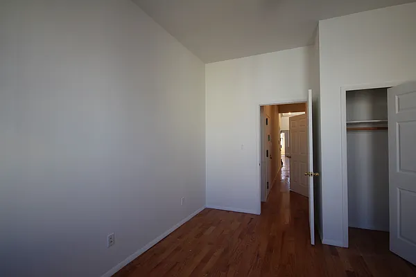 Rented by Nooklyn NYC LLC | media 21