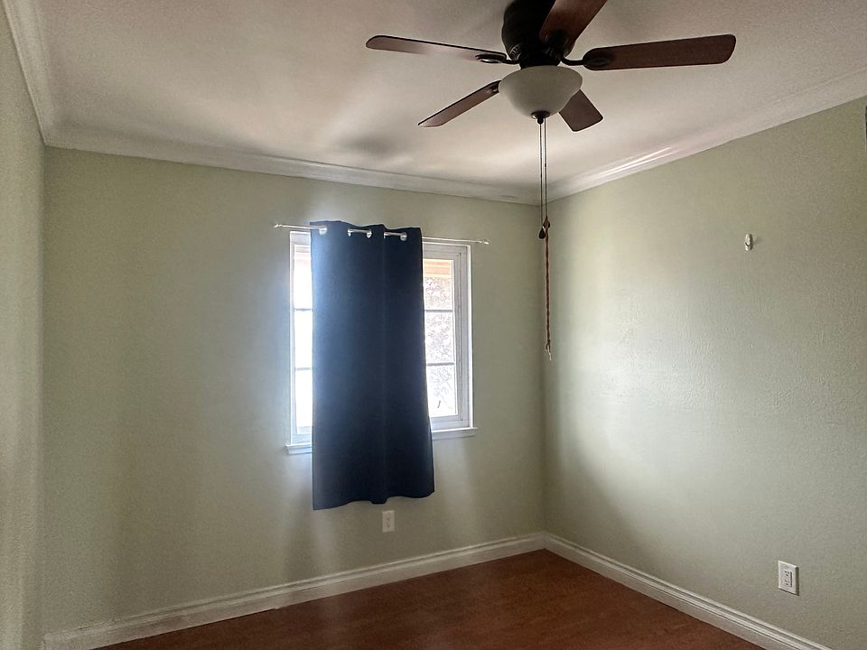 2nd image of 1576 Ysrella Ave