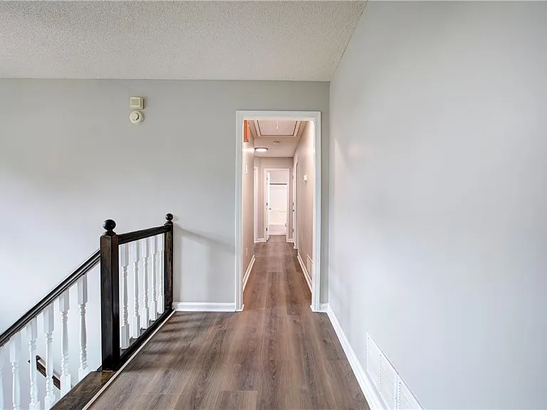23 Vintage Ct SW — Photo 19