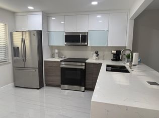 436 Lakeview Dr APT 205, Weston, FL 33326