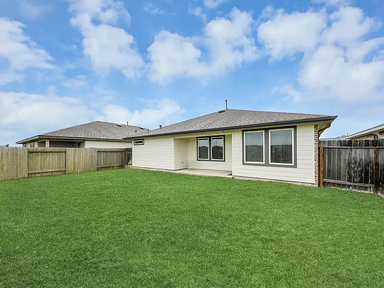 7923 Cattleman Valley Dr — Photo 32