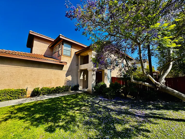 1100 Corrales Ln — Photo 3