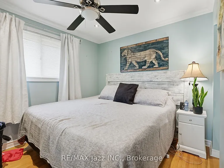 1235 Somerville St #UPPER FLOOR — Photo 15