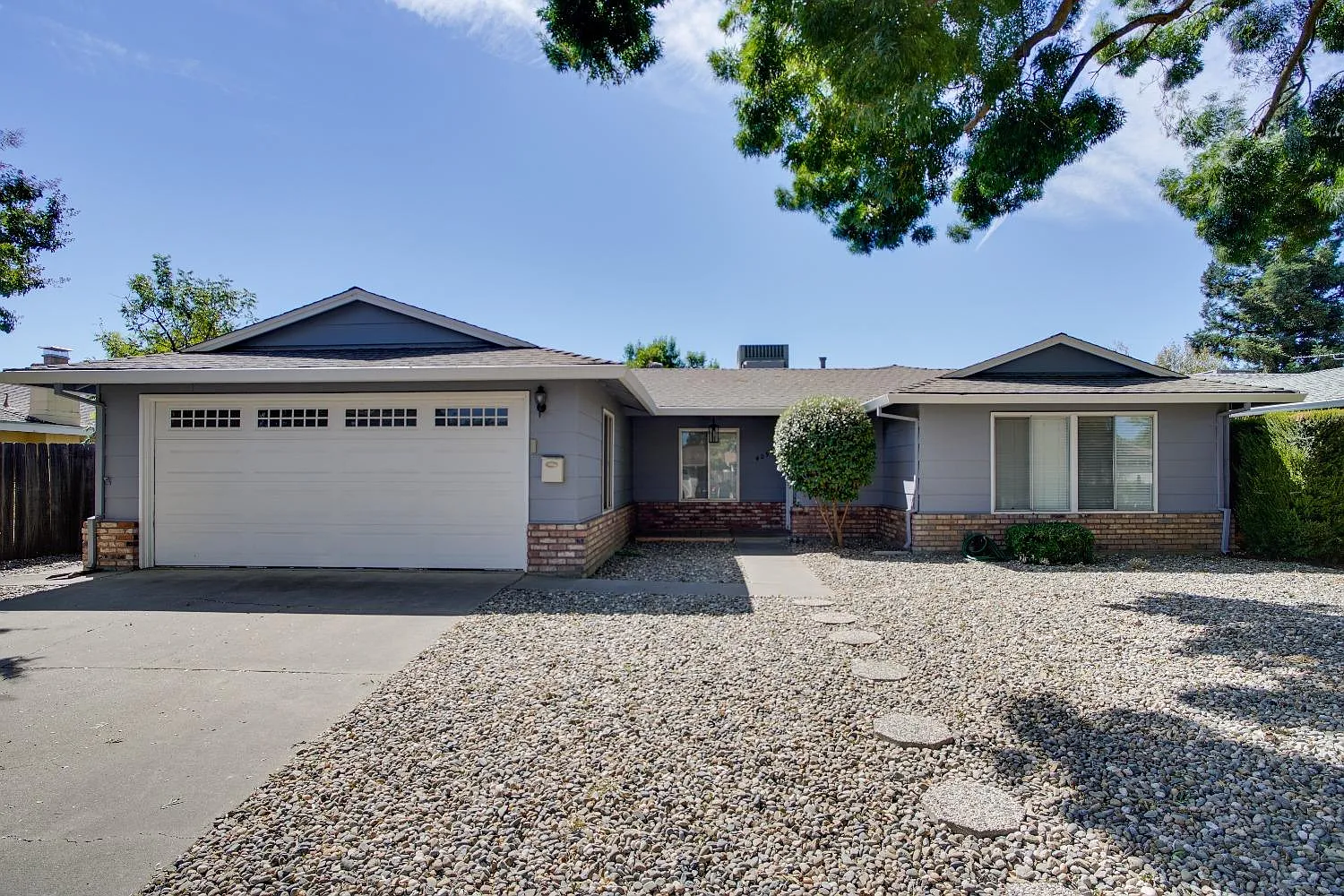 405 W El Dorado Dr photo 1