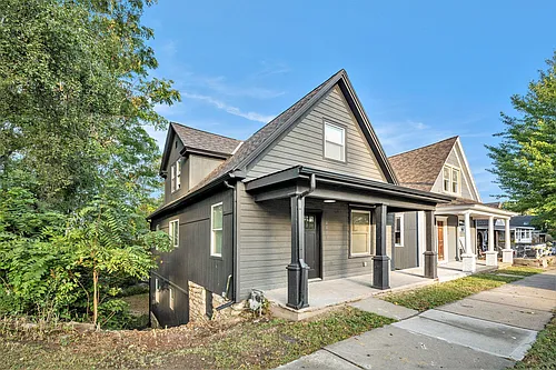 2828 Summit St Photo 1