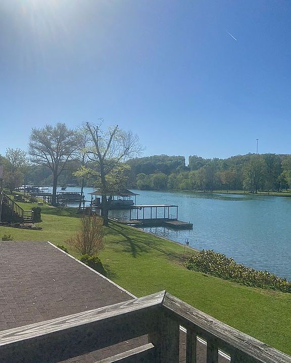 1st image of 285 Whispering Hills Dr