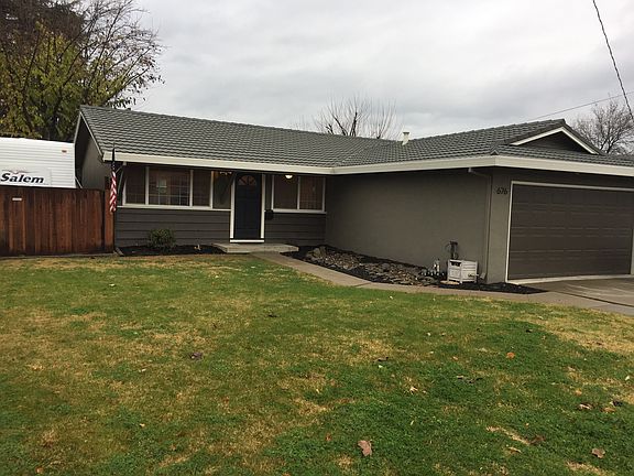 5th image of 676 Moraga Dr