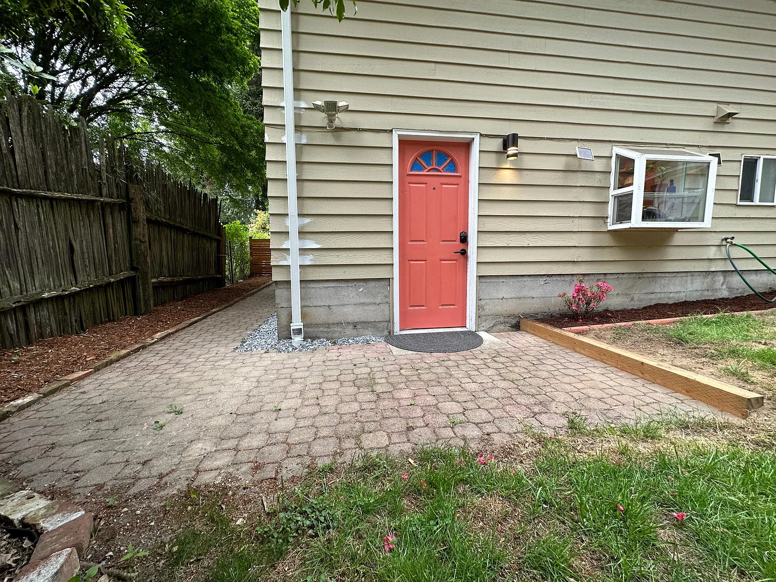1 bed, 500 sqft, $1,600 — Photo 1