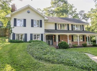 212 Berkshire Rd, Elyria, OH 44035