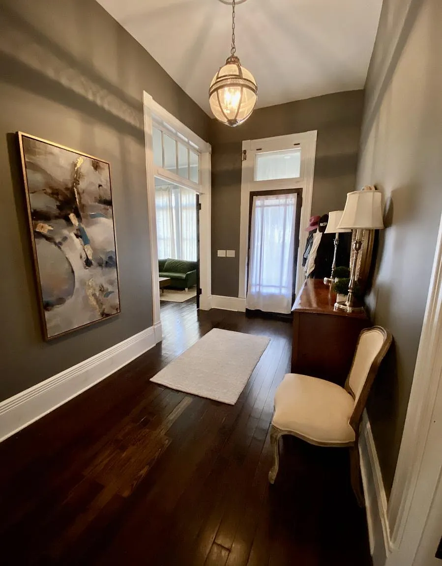3 bed, 2.5 bath, 2700 sqft, $4,200 — Photo 3
