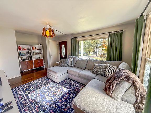 5th image of 4708 Camden Rd