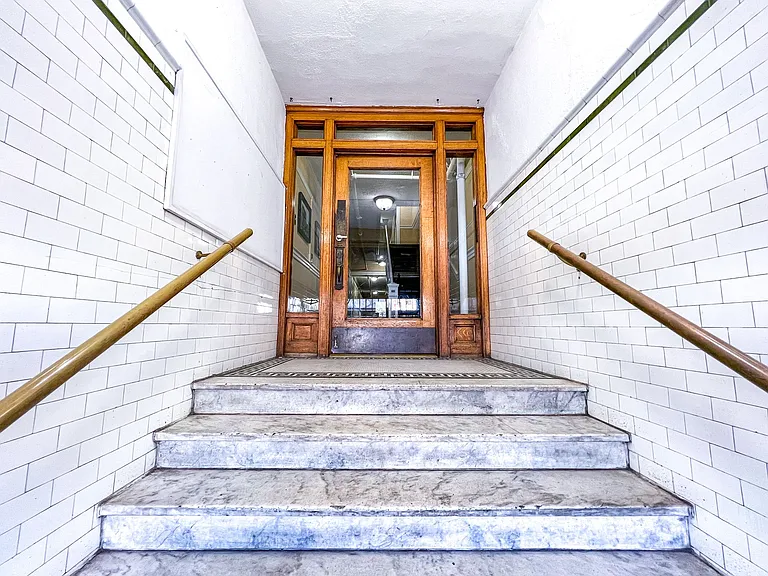 Casa Del Rey Apartments — Photo 4