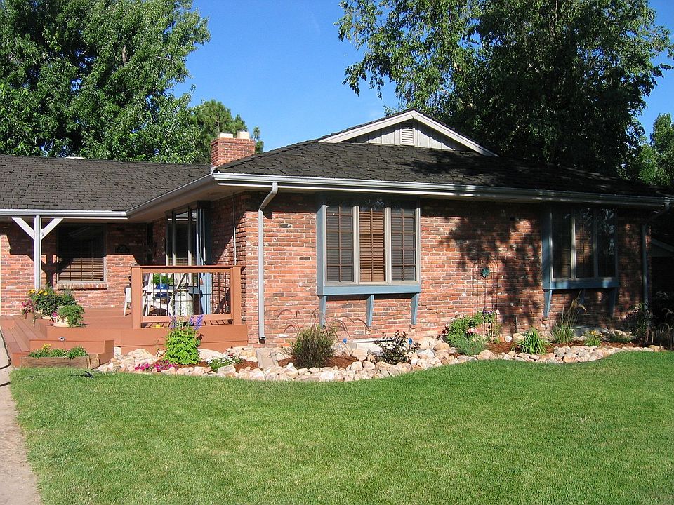 1st image of 3821 S Hillcrest Dr