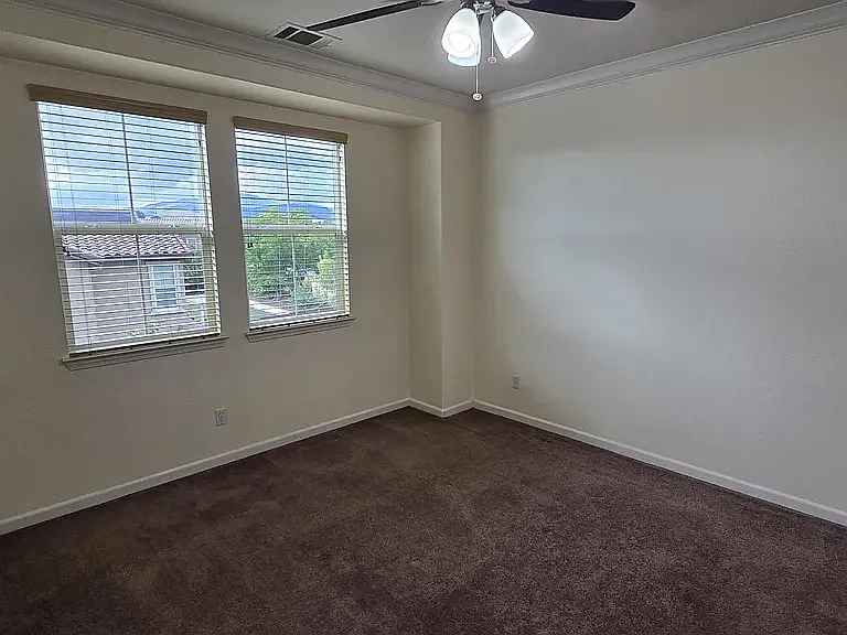 5066 Fioli Loop — Photo 2