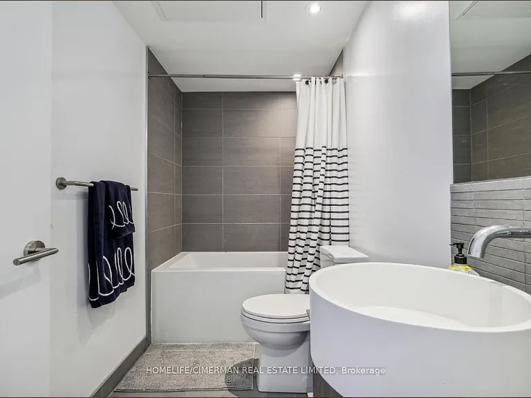 161 Roehampton Ave #3608 — Photo 17