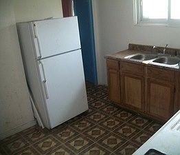 4th image of 832 S 20th Ave