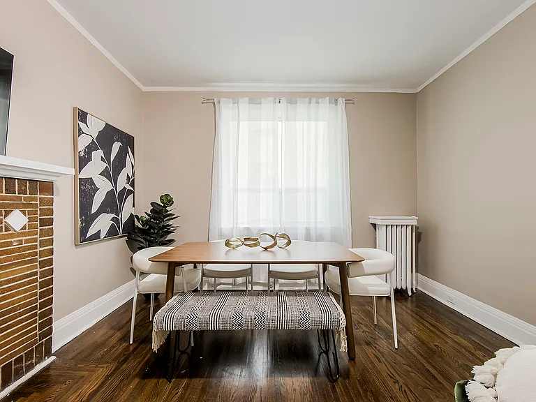 569 Broadview Ave — Photo 5