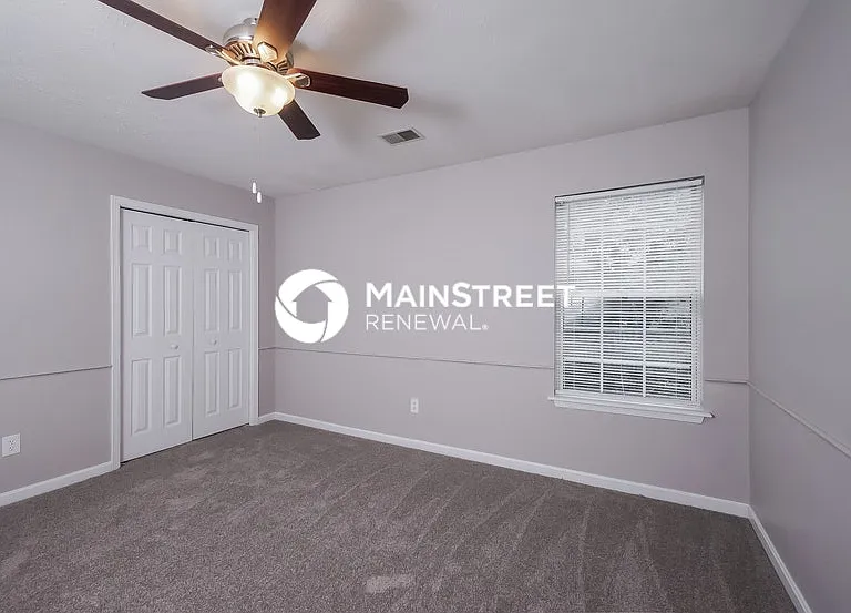 10812 Pineview Ct — Photo 12
