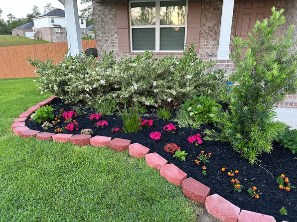 6726 Sarah Ann Way, Laurel Hill, FL 32567