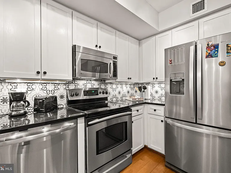 631 D St NW #845 — Photo 9