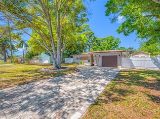 2212 NE Coachman Rd, Clearwater, FL 33765