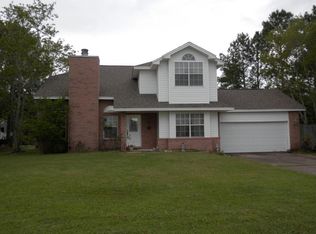 33 Dolphin Pl, Freeport, FL 32439