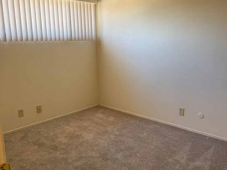 Desert Spa Apartments — Photo 23
