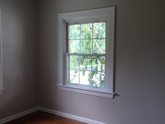 4th image of 35 Park Ave