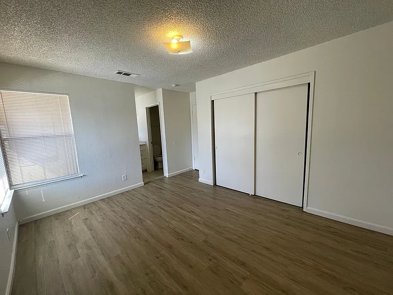 1221 N Peach Ave #152 — Photo 16