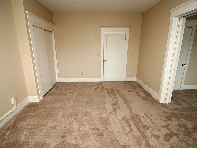 The Summit Arms Apartments — Photo 5