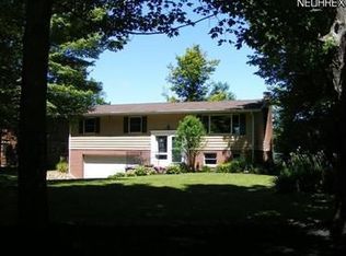 2332 Morning Star Dr, Rock Creek, OH 44084