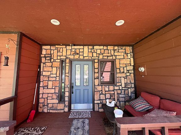 5th image of 255 Barker Dr