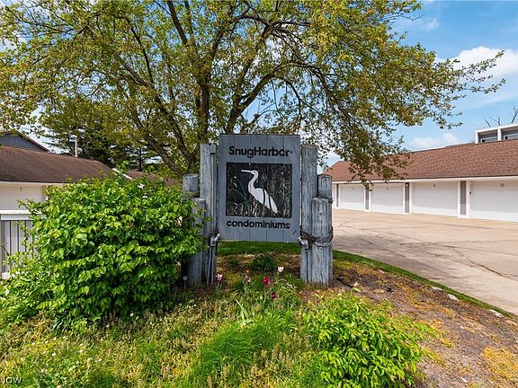 2nd image of 231 Portage Lakes Dr Unit B