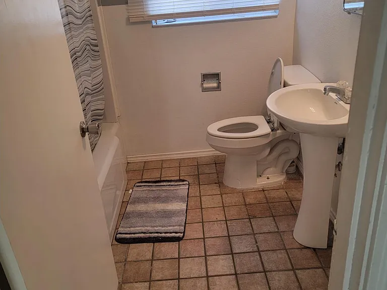 1219 W Morton St — Photo 13