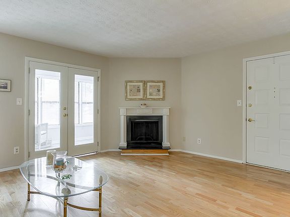 3rd image of 304 Summit North Dr NE