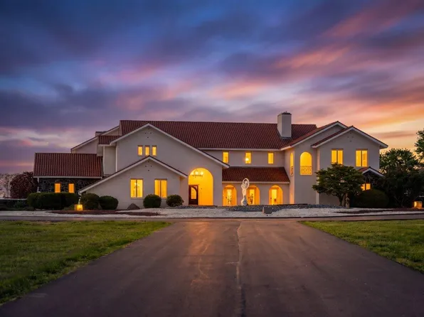 8897 Rockwell Rd, Lexington, KY 40509