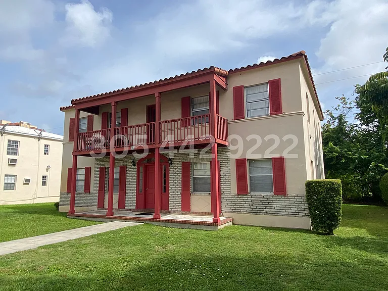 33 Madeira Ave #3 — Photo 2