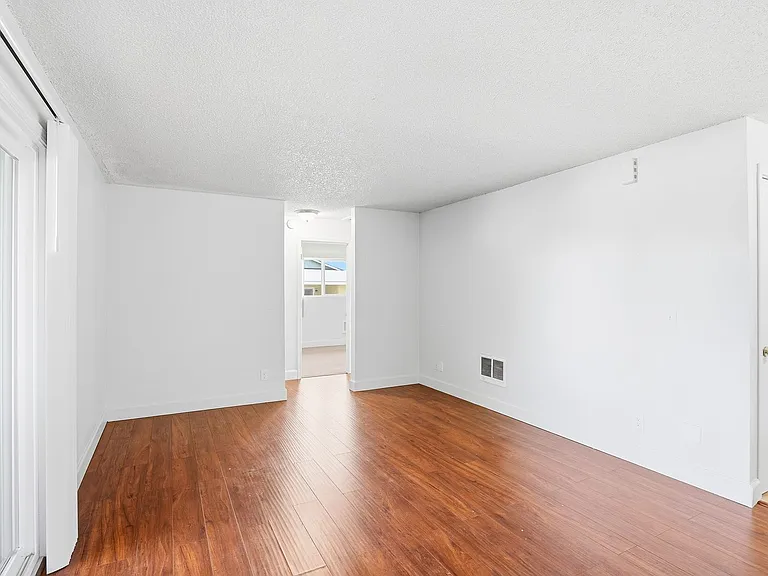 Timber Ridge Apartments — Photo 6