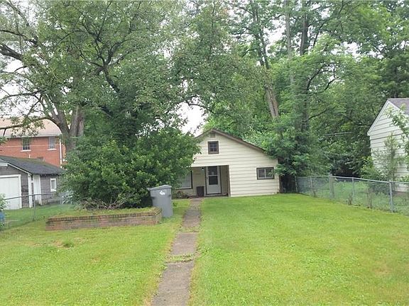 2nd image of 1832 N Centennial St