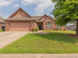 1620 E Edgewater St, Broken Arrow, OK 74012
